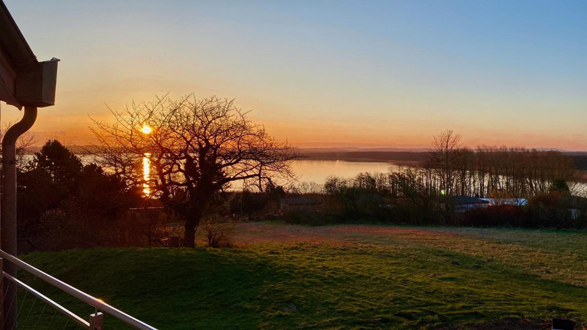 Inselhotel Kleiner Bodden Buschvitz Exteriör bild